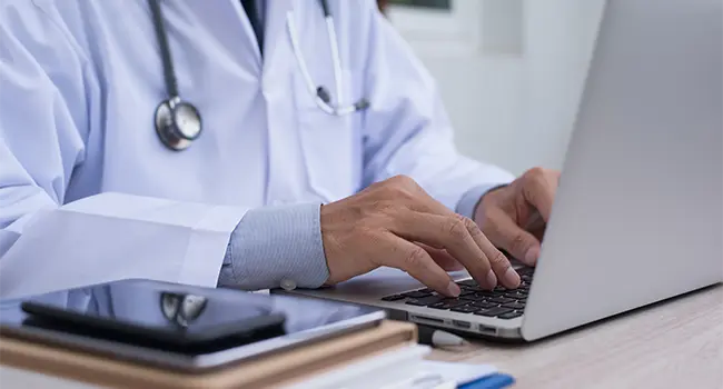 医療スケジュール管理システムの導入 レセプトソフトや電子カルテの運用支援 介護・医療連携の事務代行（契約管理など）